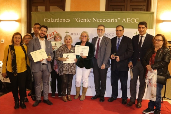 El Museo Carmen Thyssen Málaga recibe el Premio “Gente necesaria” de la AECC