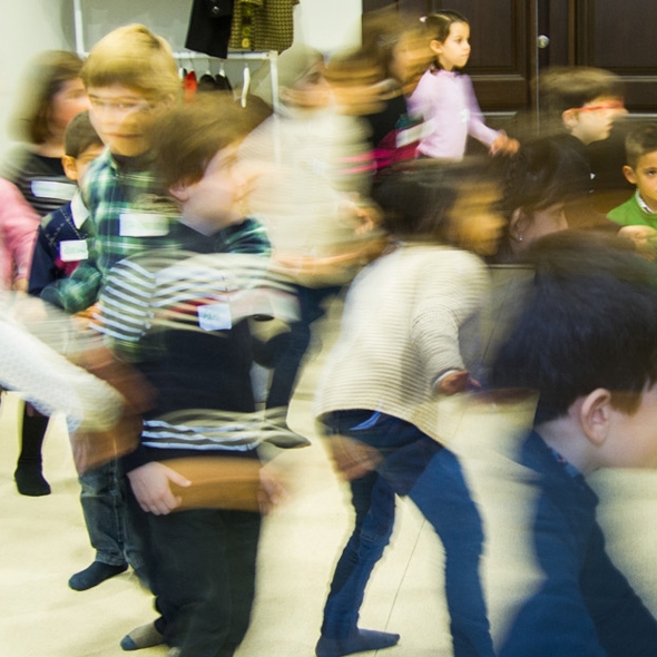 Arte en movimiento: Color, cuerpo y movimiento